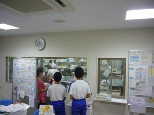 ２．調理室見学